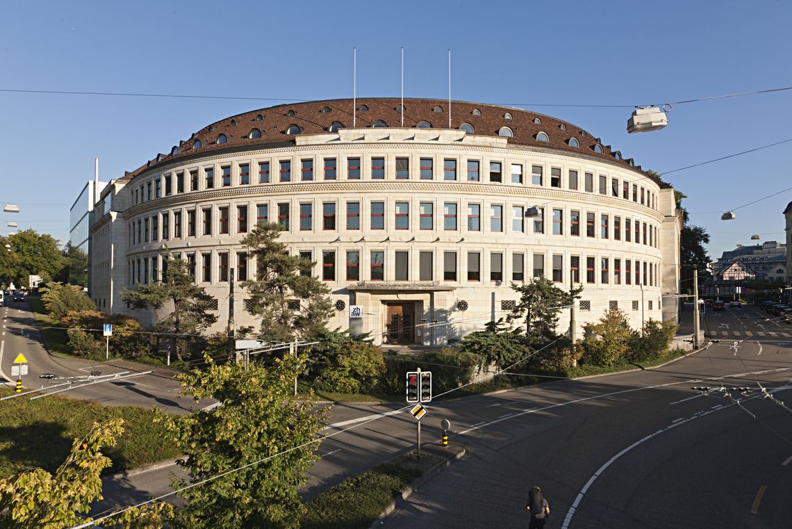 Sich in der School of Management and Law weiterentwickeln